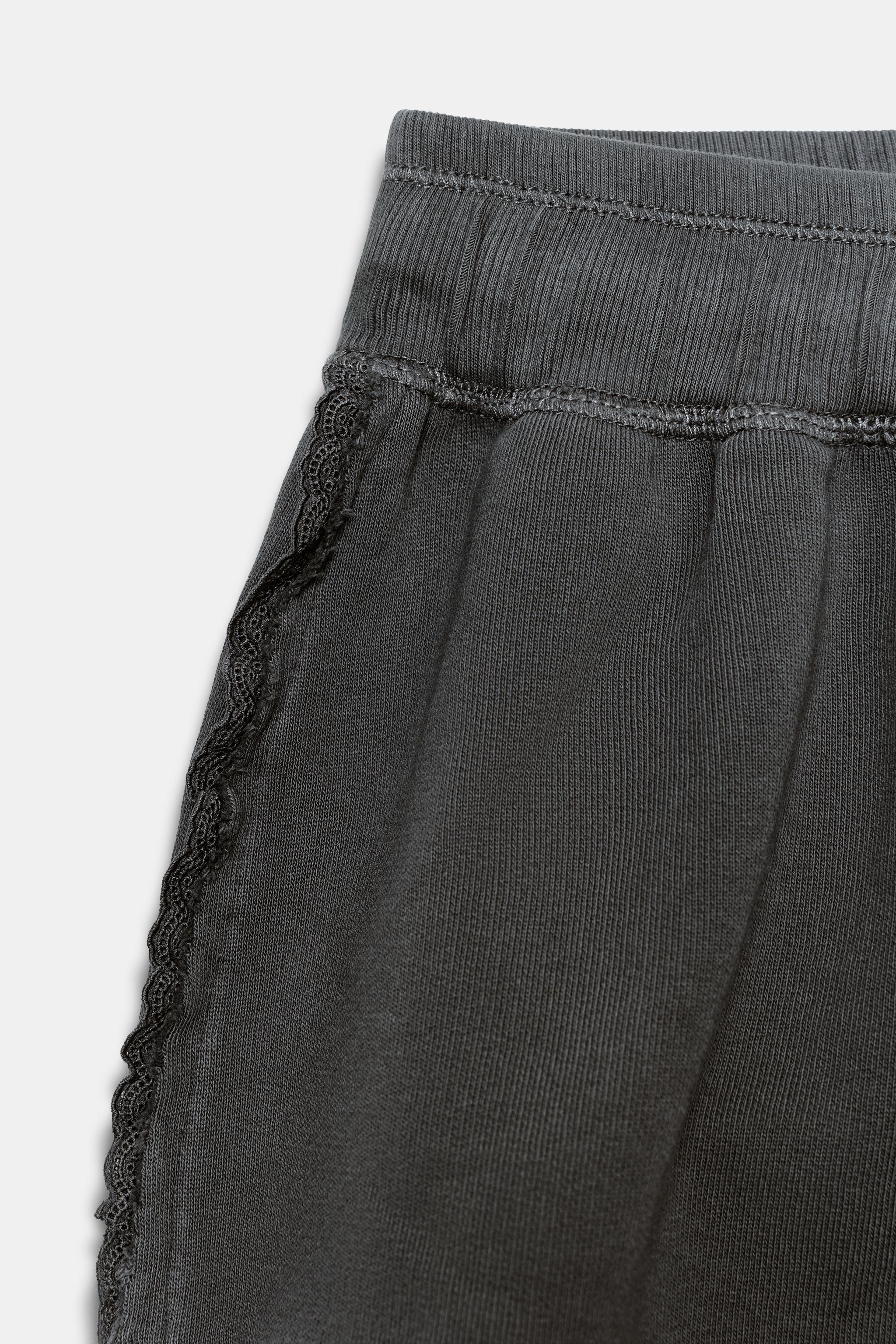 WASHED LACE SHORTS